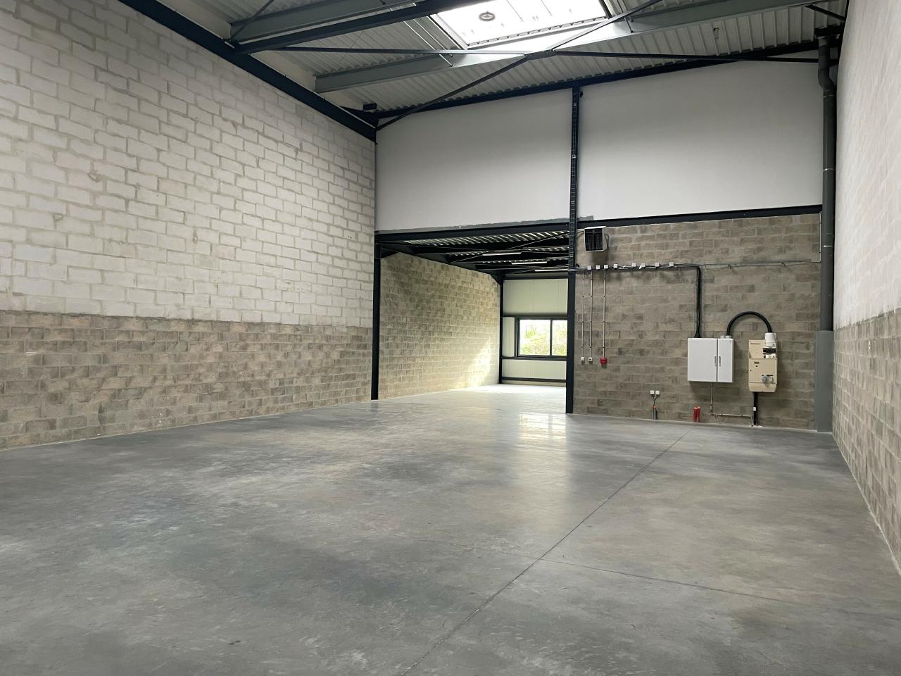 Local d'activité Flins-sur-Seine 381m² Vente local d'activité Flins-sur-Seine Yvelines OVACT2422183 8
